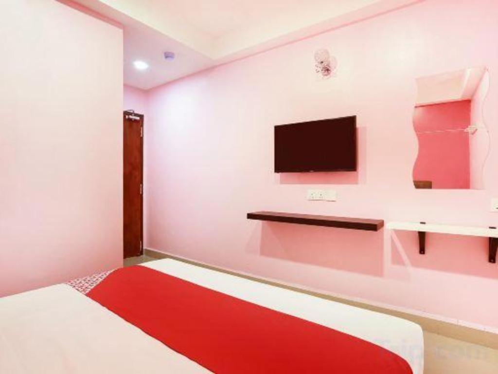 Oyo 89387 Sun Keerana Hotel Klang Dış mekan fotoğraf