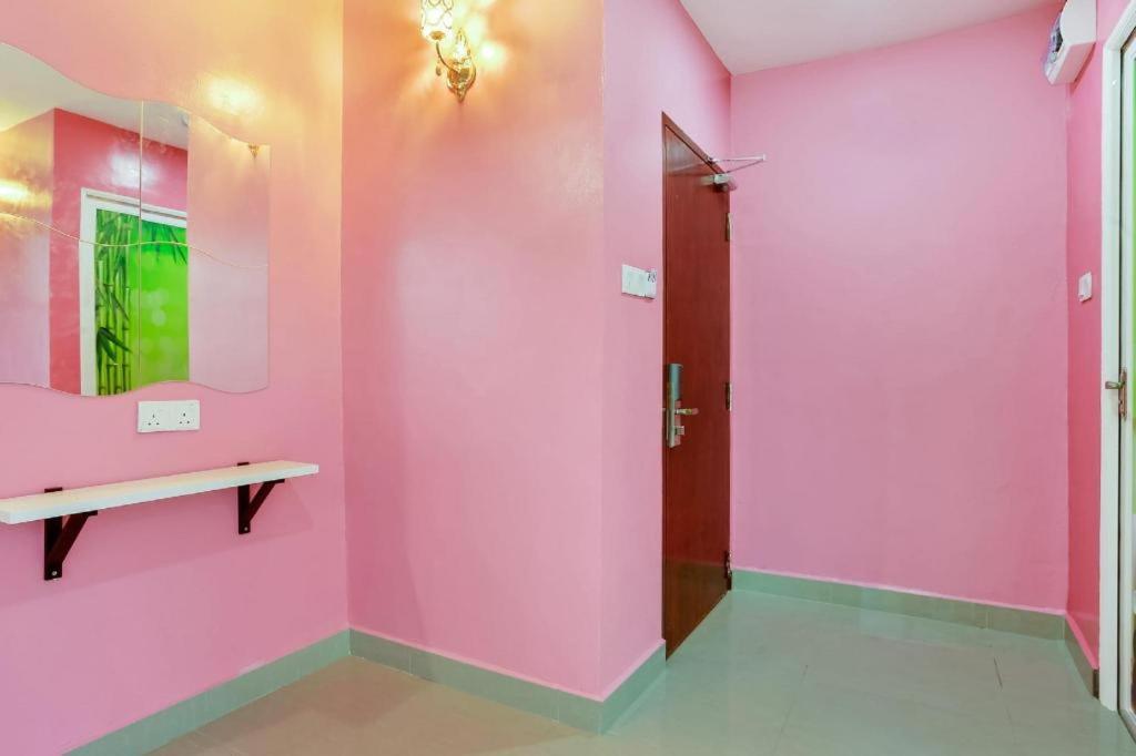Oyo 89387 Sun Keerana Hotel Klang Dış mekan fotoğraf