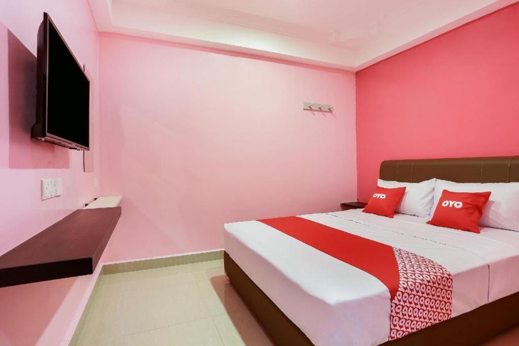 Oyo 89387 Sun Keerana Hotel Klang Dış mekan fotoğraf