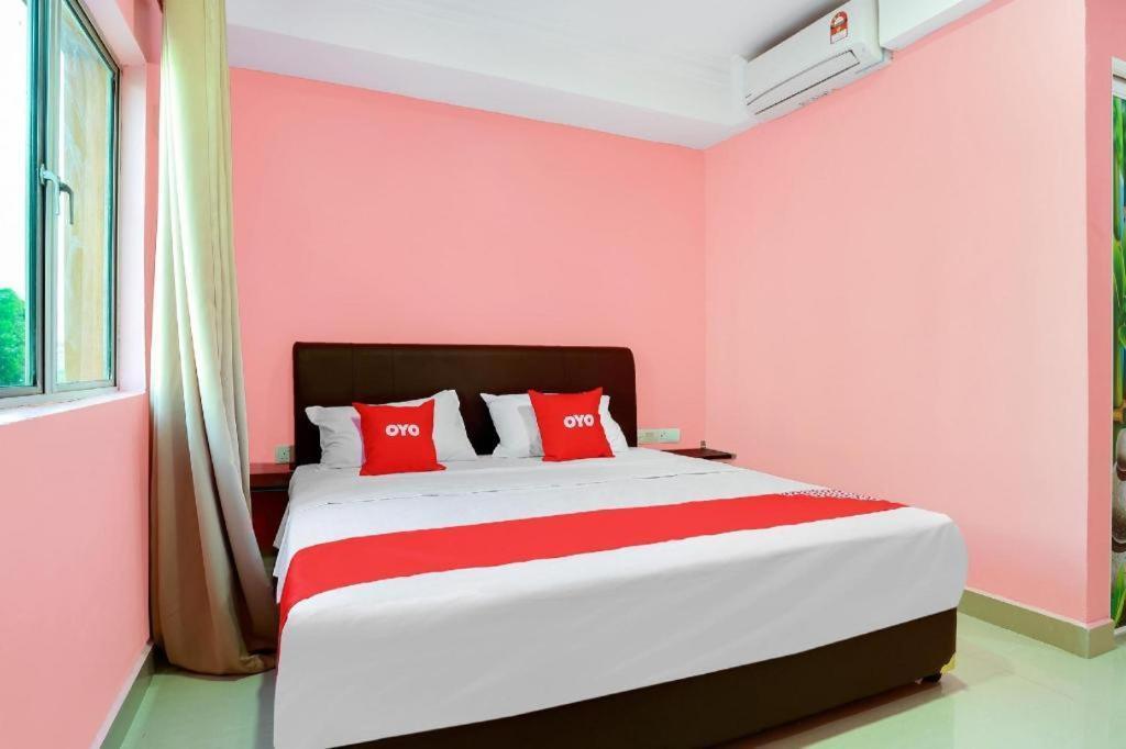 Oyo 89387 Sun Keerana Hotel Klang Dış mekan fotoğraf